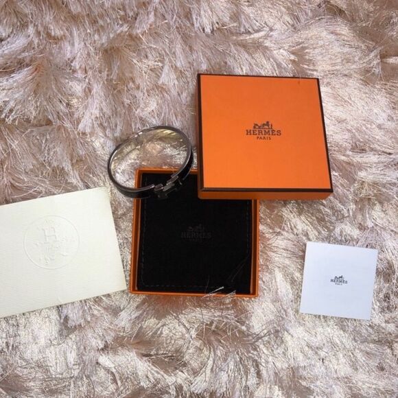 HERMÈS CLIC H BRACELET - Picture 3 of 5